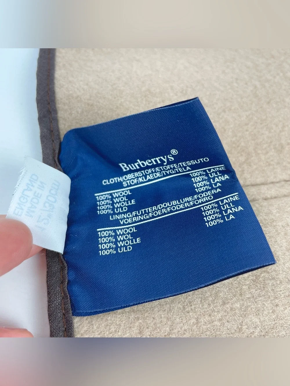 VTG Burberrys 12
